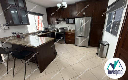 Casa en Alquiler Lomas del Guijarro