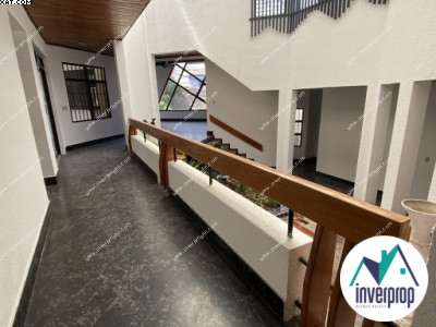 Casa en Alquiler en Lomas del Guijarro 6 hab